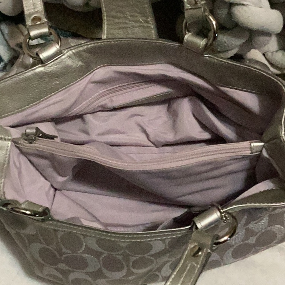 Coach Lynn Soho Signature C Jacquard Tote Bag Metallic Silver - Early 2000’s - Picture 7 of 8